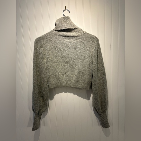 PRINCESS POLLY US4  Heather Gray cropped Turtleneck Sweater. Chunky ribbed trim. - Picture 3 of 5